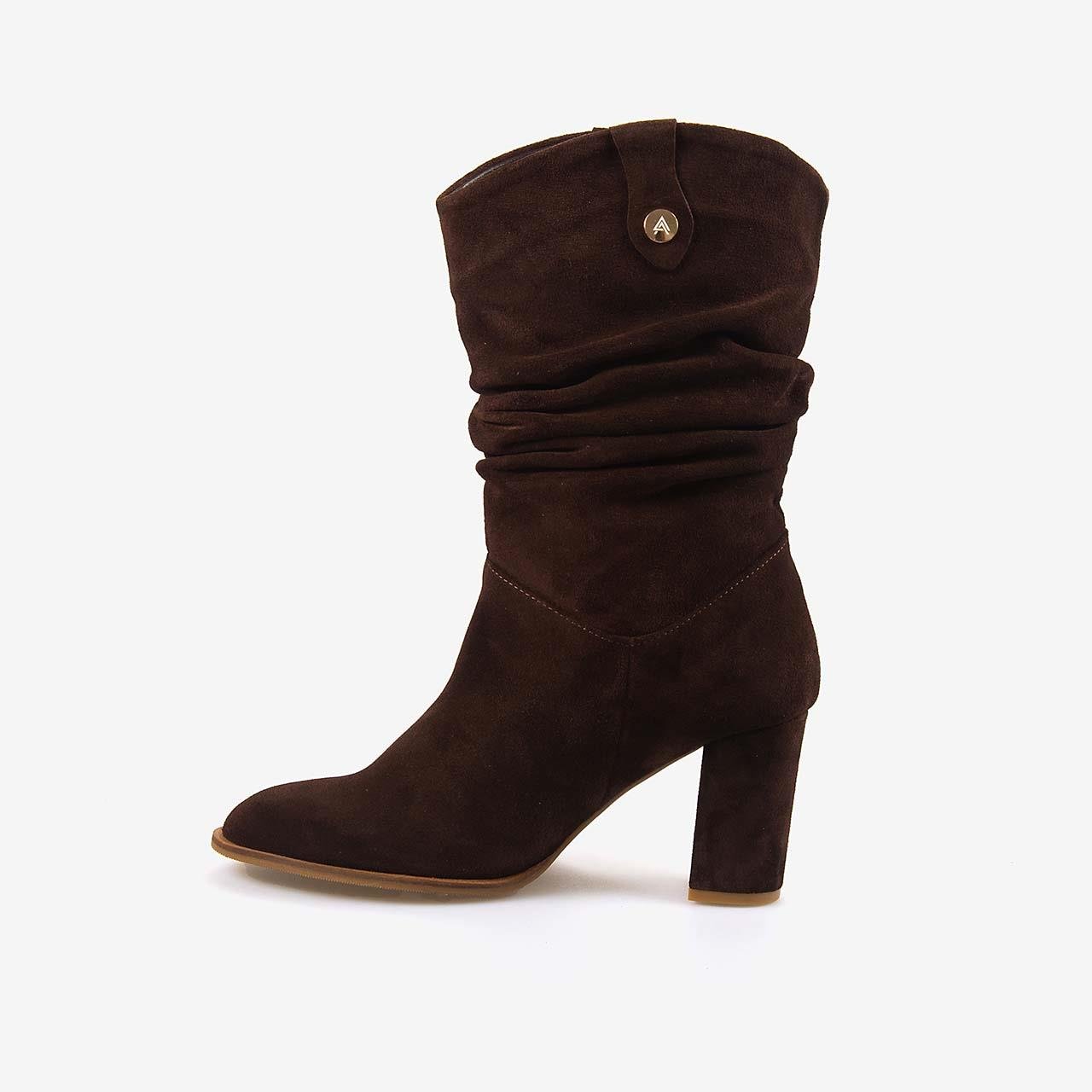 Günlük ÇizmeKemal TancaKemal Tanca  Hakiki Deri Süet Kadın Çizme 25-100670K