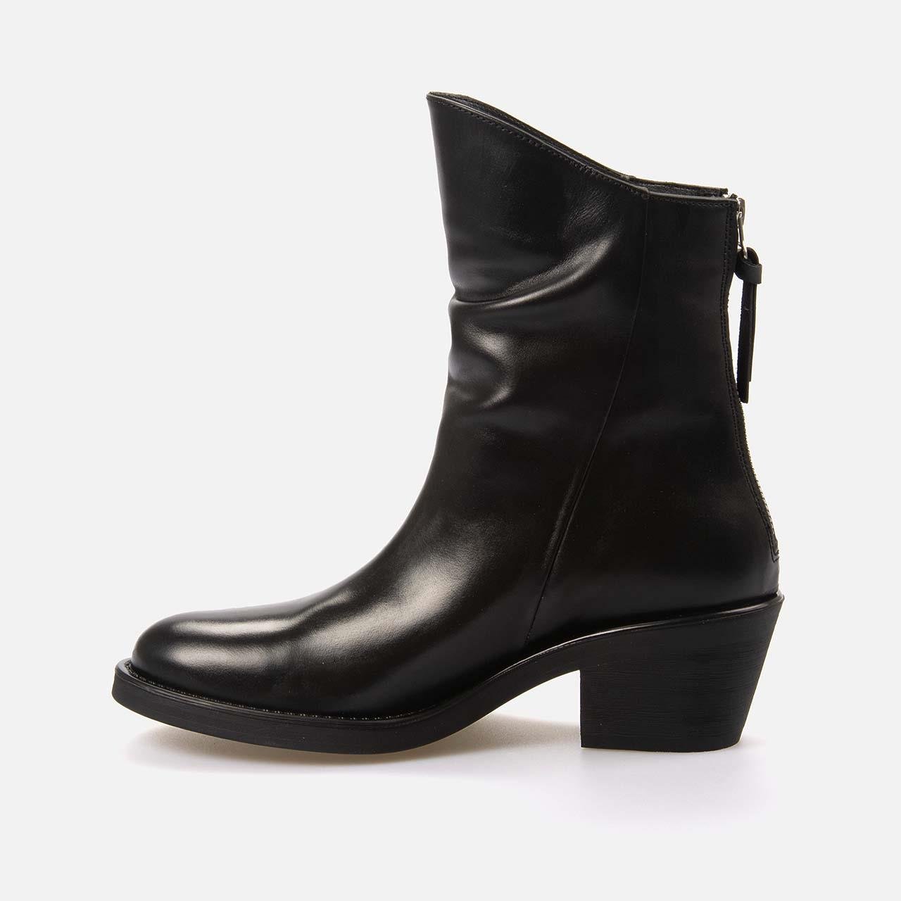 Western BotKemal TancaKemal Tanca   Kadın Bot 1068