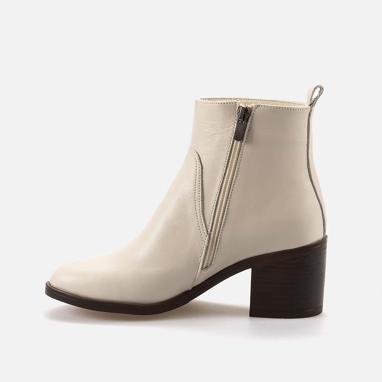 Günlük BotKemal TancaKemal Tanca   Kadın Bot 21005