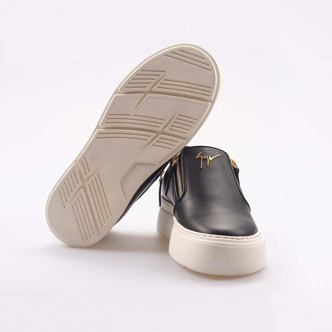 Giuseppe Zanotti   Erkek EU40010
