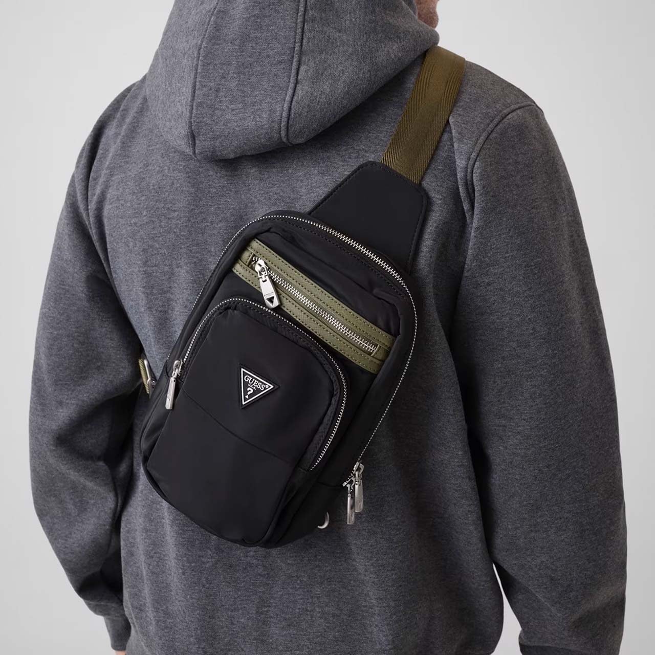 Guess Erkek Berlin Crossover Göğüs ve Sırt Çantası HMBENYP6377