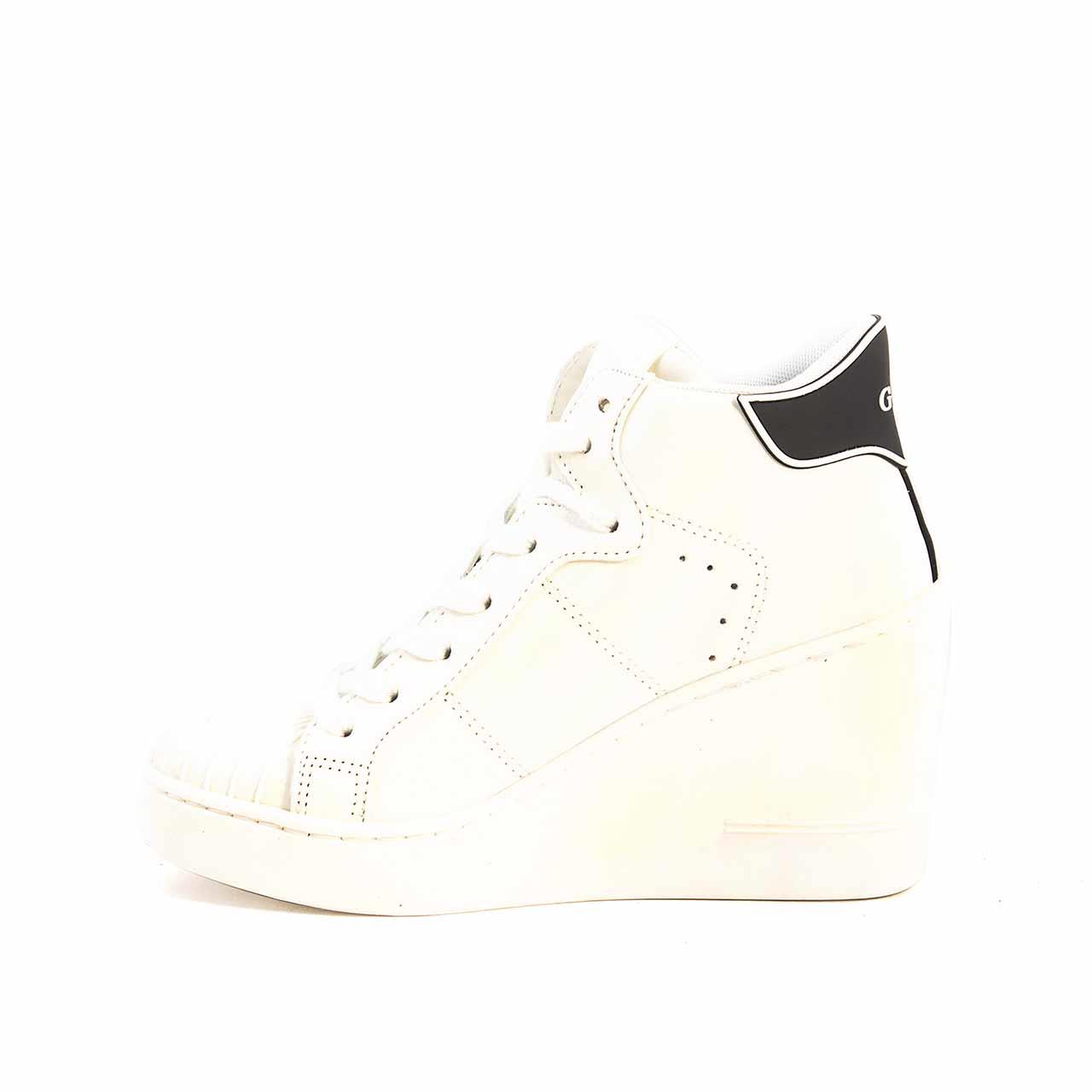 Guess   Kadın Spor & Sneaker FL7ANTLEA12