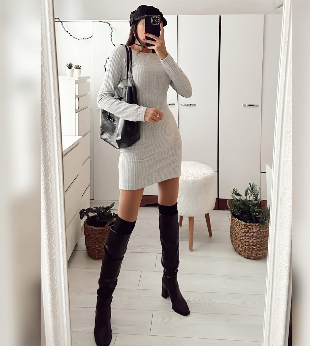 ANGIE YUMOŞ TRİKO DEKOLTELİ ELBİSE