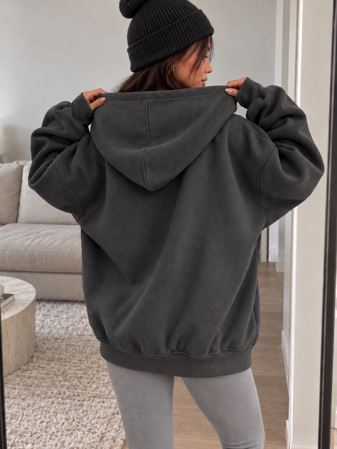 JUND OVERSIZE SWEATSHIRT