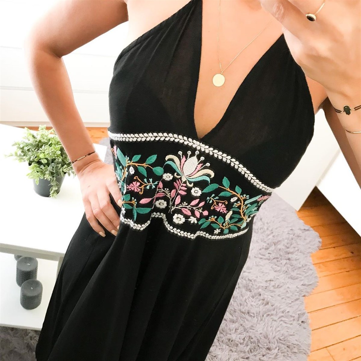 NAKIŞLI ELBİSE