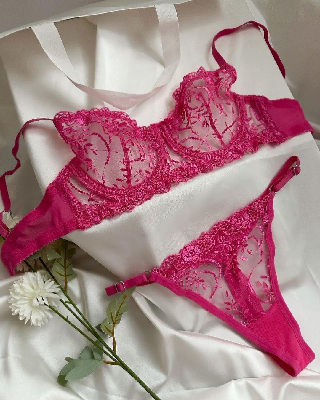 PINKYLOVE DANTELLİ SÜTYEN TAKIM 