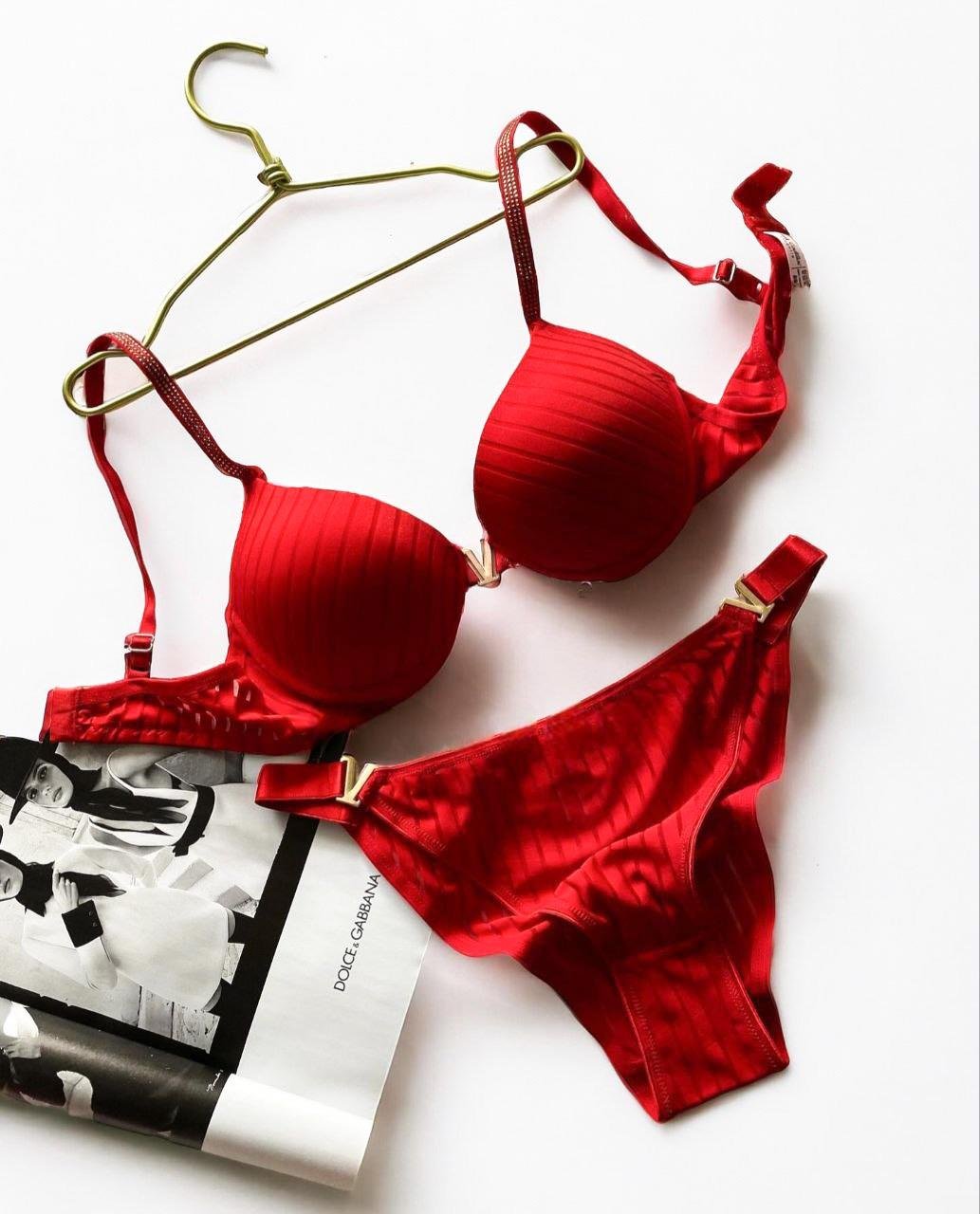 VS PUSH UP DOLGULU İÇ ÇAMAŞIRI TAKIM 