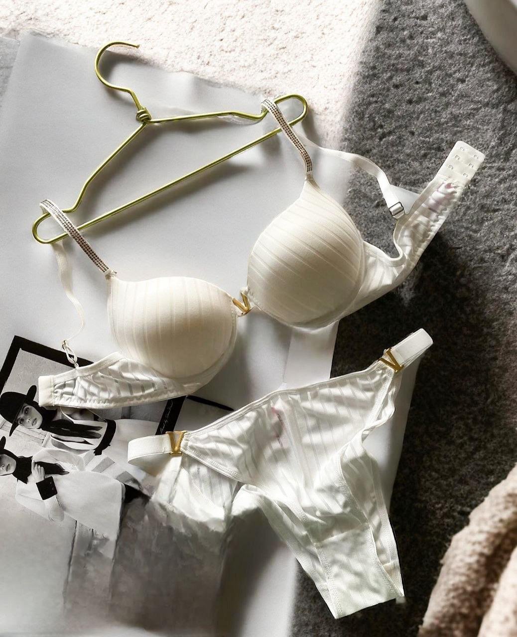 VS PUSH UP DOLGULU İÇ ÇAMAŞIRI TAKIM 