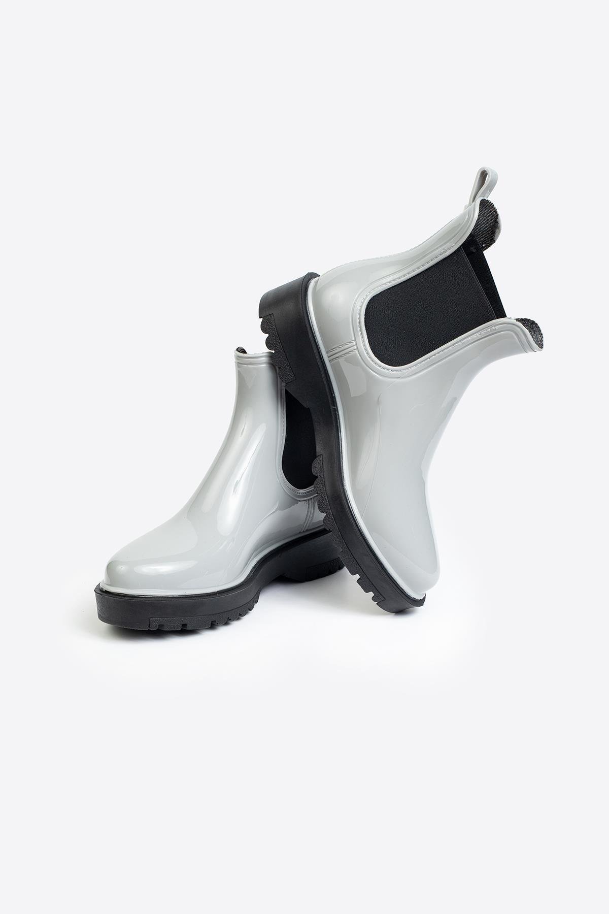 Kadın Parlak Chelsea Yağmur Botu –Kalın Taban Gri BotKadın Parlak Chelsea Yağmur Botu –Kalın Taban Gri Bot