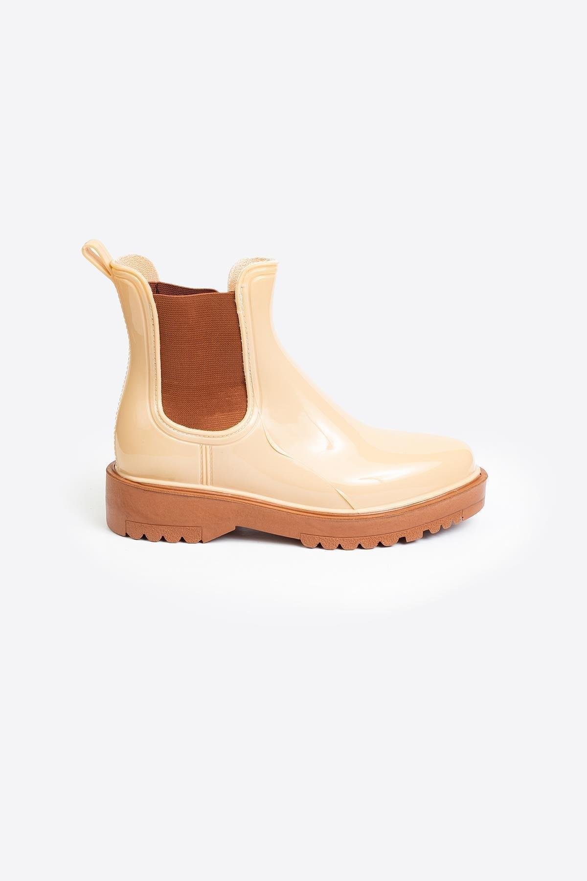 Kadın Parlak Chelsea Yağmur Botu –Kalın Taban Krem BotKadın Parlak Chelsea Yağmur Botu –Kalın Taban Krem Bot