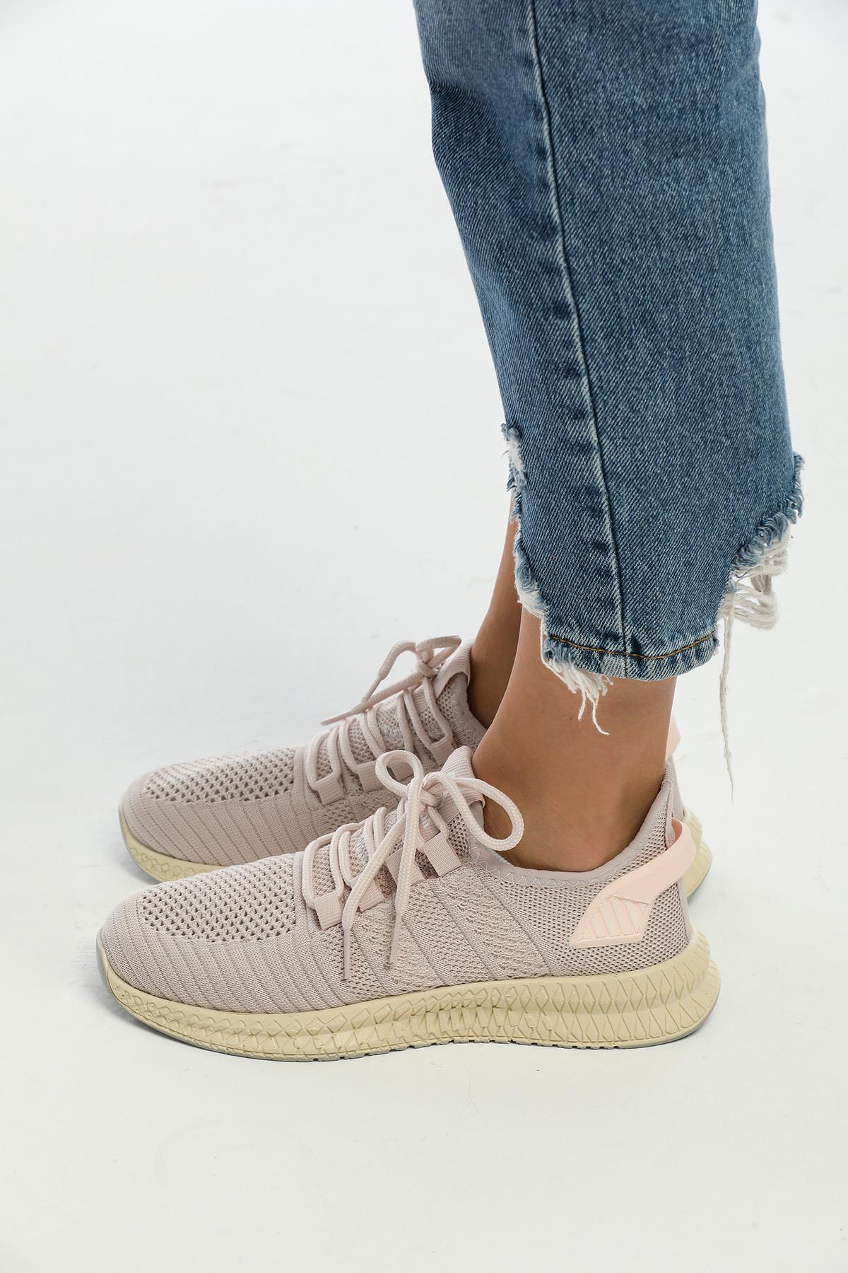 Letoon 2103 Unisex Pembe Beyaz Spor AyakkabıLetoon 2103 Unisex Pembe Beyaz Spor Ayakkabı