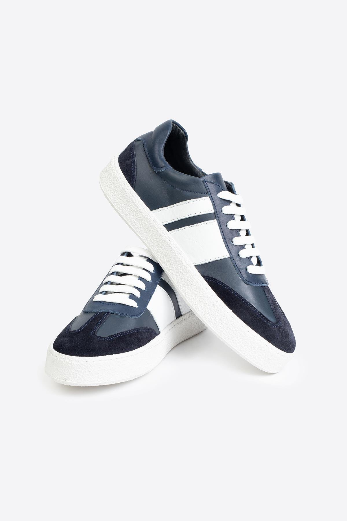 Şerit Detaylı Klasik Deri Lacivert Spor AyakkabıŞerit Detaylı Klasik Deri Lacivert Spor Ayakkabı