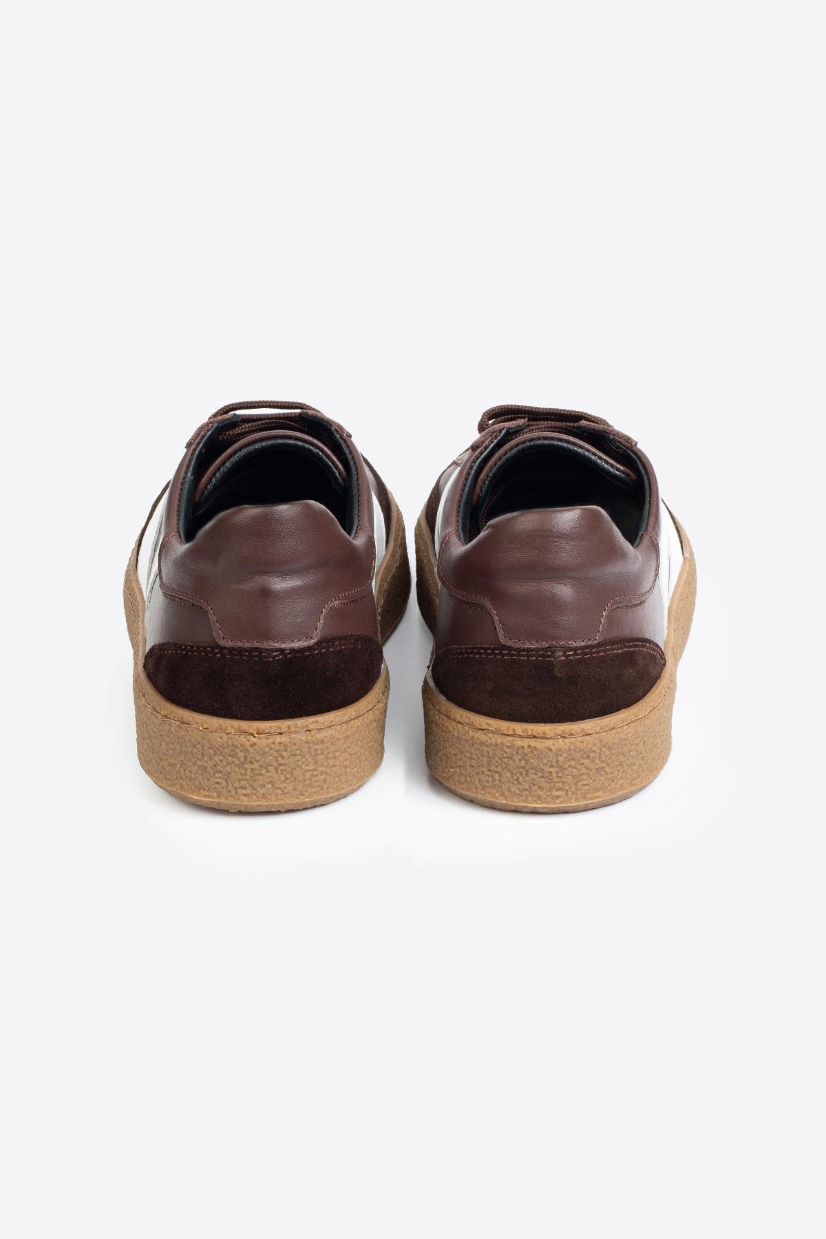 Şerit Detaylı Klasik Deri Kahverengi Spor Ayakkabı Şerit Detaylı Klasik Deri Kahverengi Spor Ayakkabı 