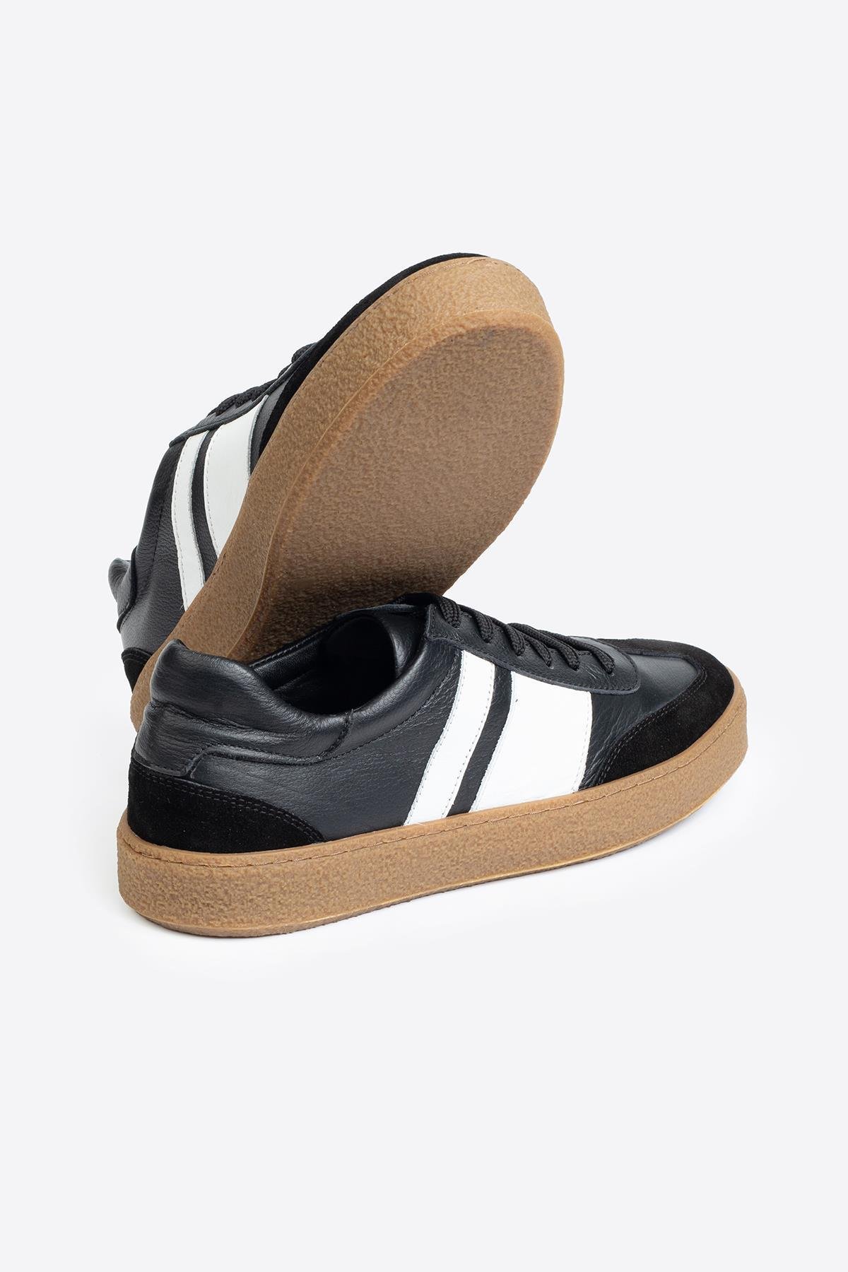 Şerit Detaylı Klasik  Deri Siyah Spor Ayakkabı Şerit Detaylı Klasik  Deri Siyah Spor Ayakkabı 