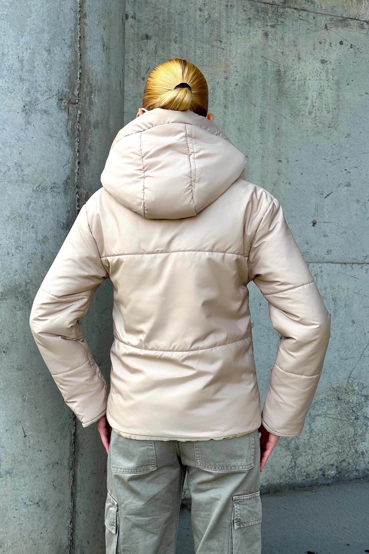 معطف بيج مقاوم للماء بقلنسوة قابل للنفخ بغطاء رأس بيج