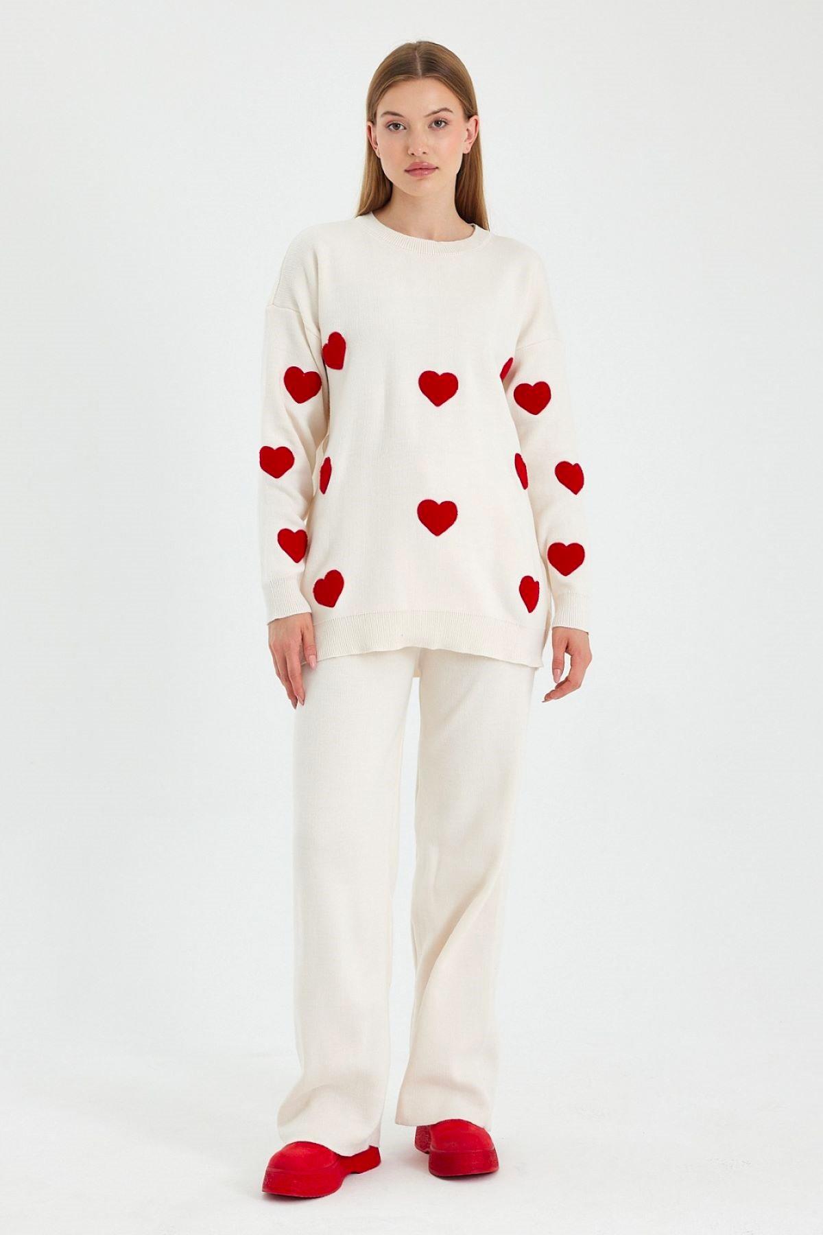 Beyaz Bisiklet Yaka Kalpli Kazak Pantolon Triko Alt Üst Takım