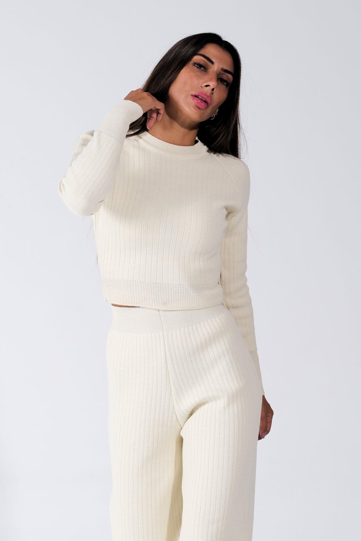 Beyaz Bisiklet Yaka Tunik Pantolon İkili Triko Alt Üst Takım