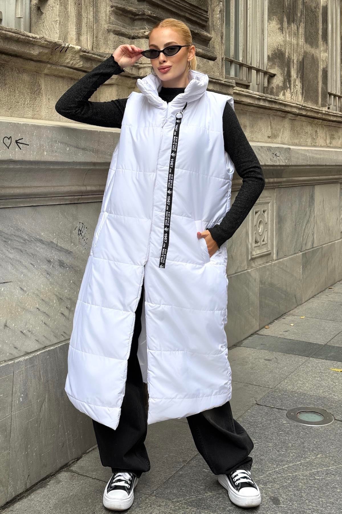 سترة طويلة قابلة للنفخ بياقة بيضاء بياقة بيضاء مخططة بياقة قائمة ومفصلة بجيوب