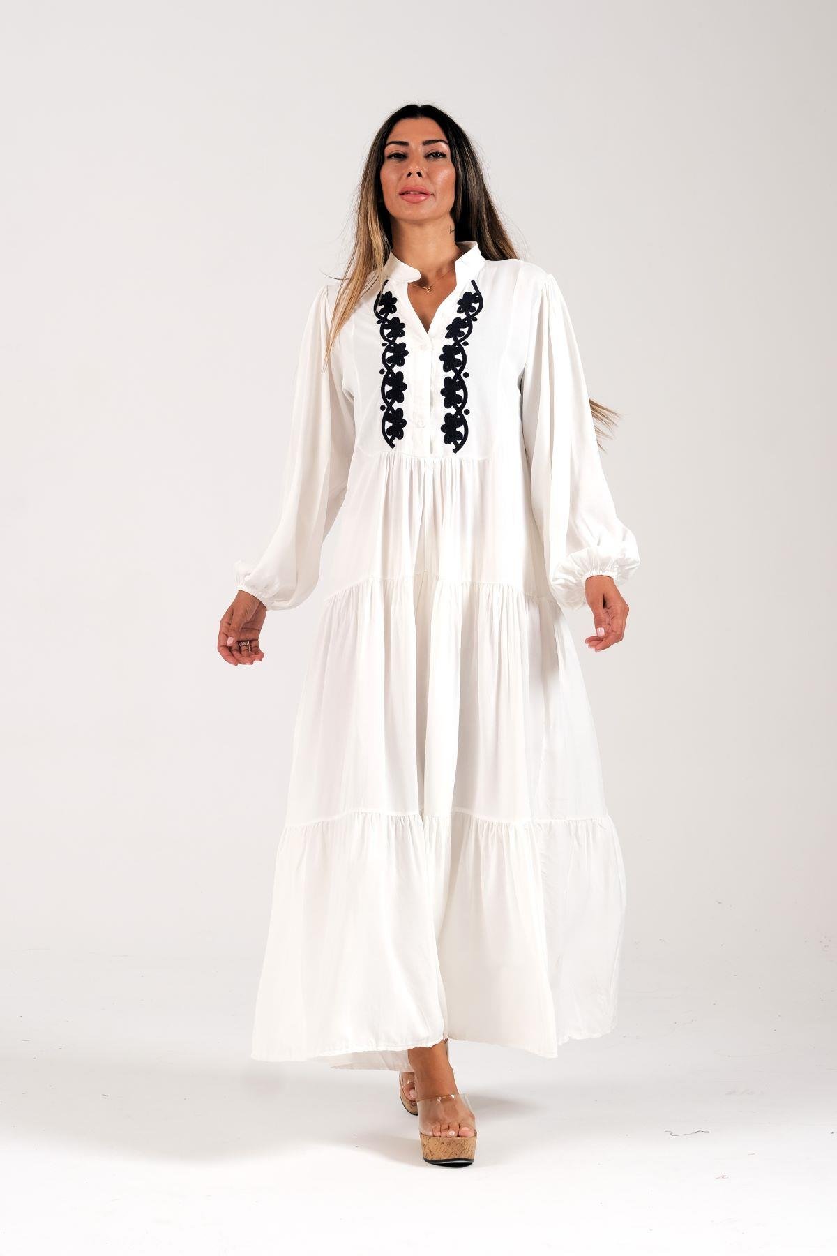 Beyaz Önü Nakışlı Balon Kol Eteği Kat Kat Uzun Elbise