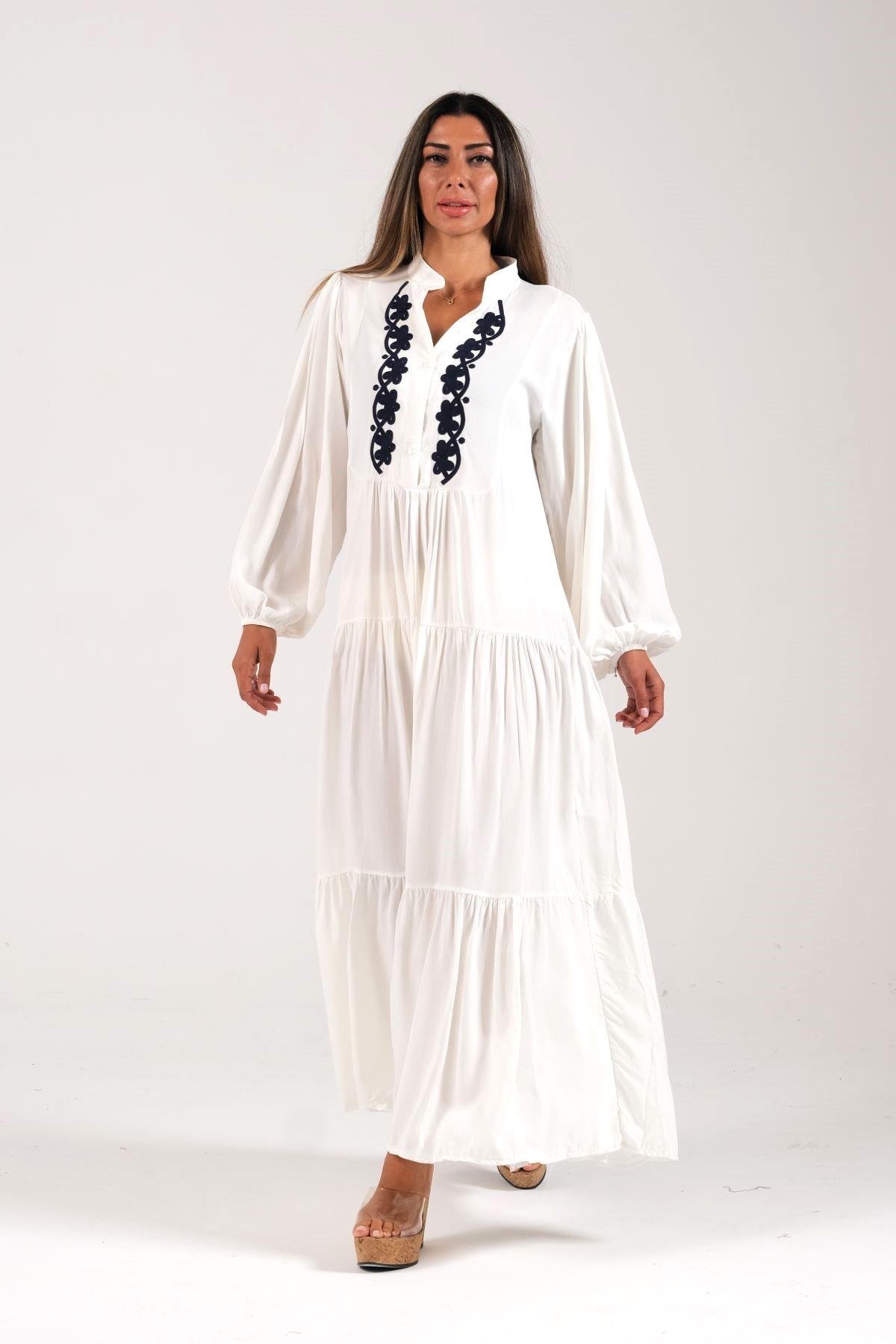 Beyaz Önü Nakışlı Balon Kol Eteği Kat Kat Uzun Elbise