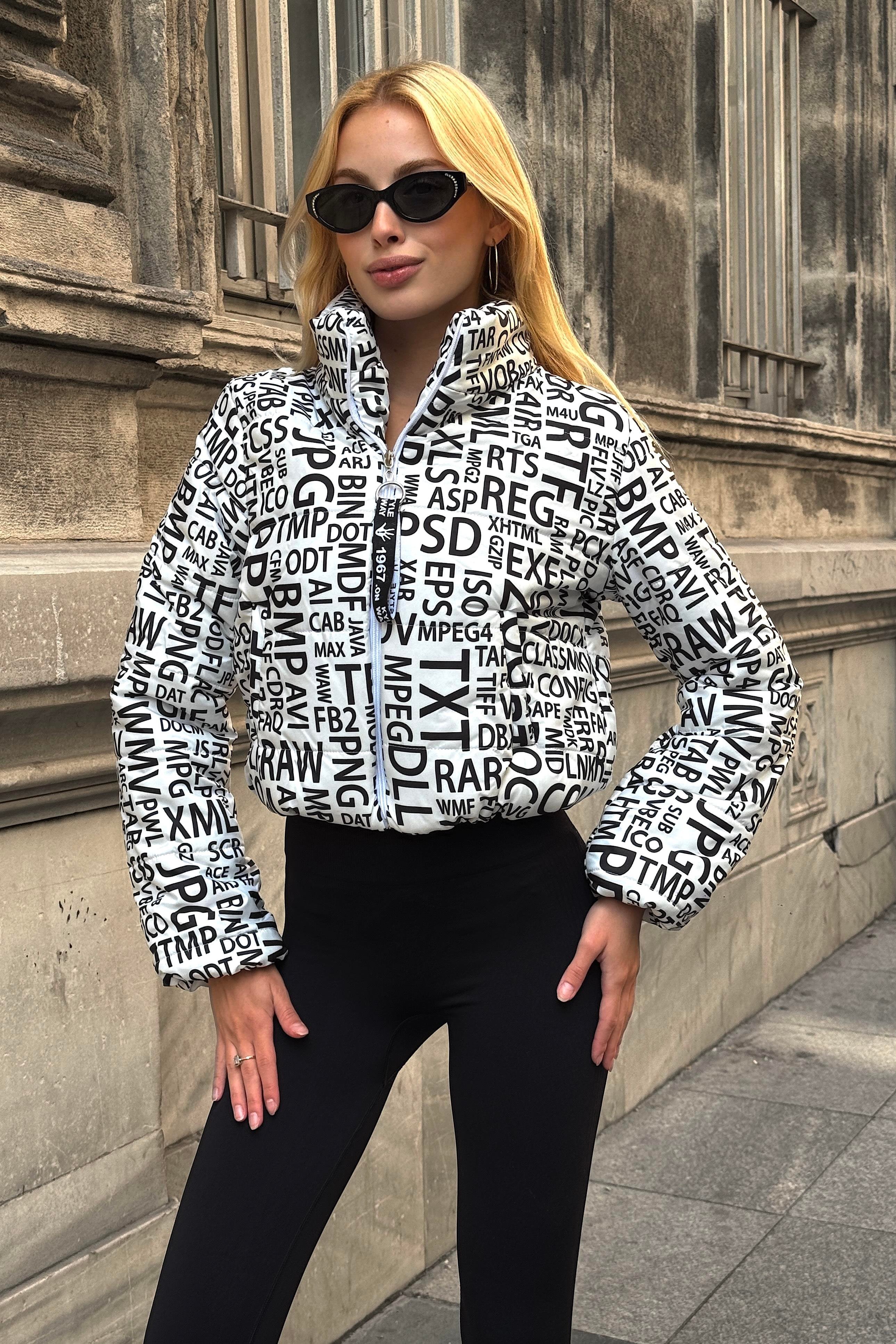 معطف أبيض أسود مطبوع بياقة قصيرة بياقة قصيرة مطبوعة على شكل ستاند