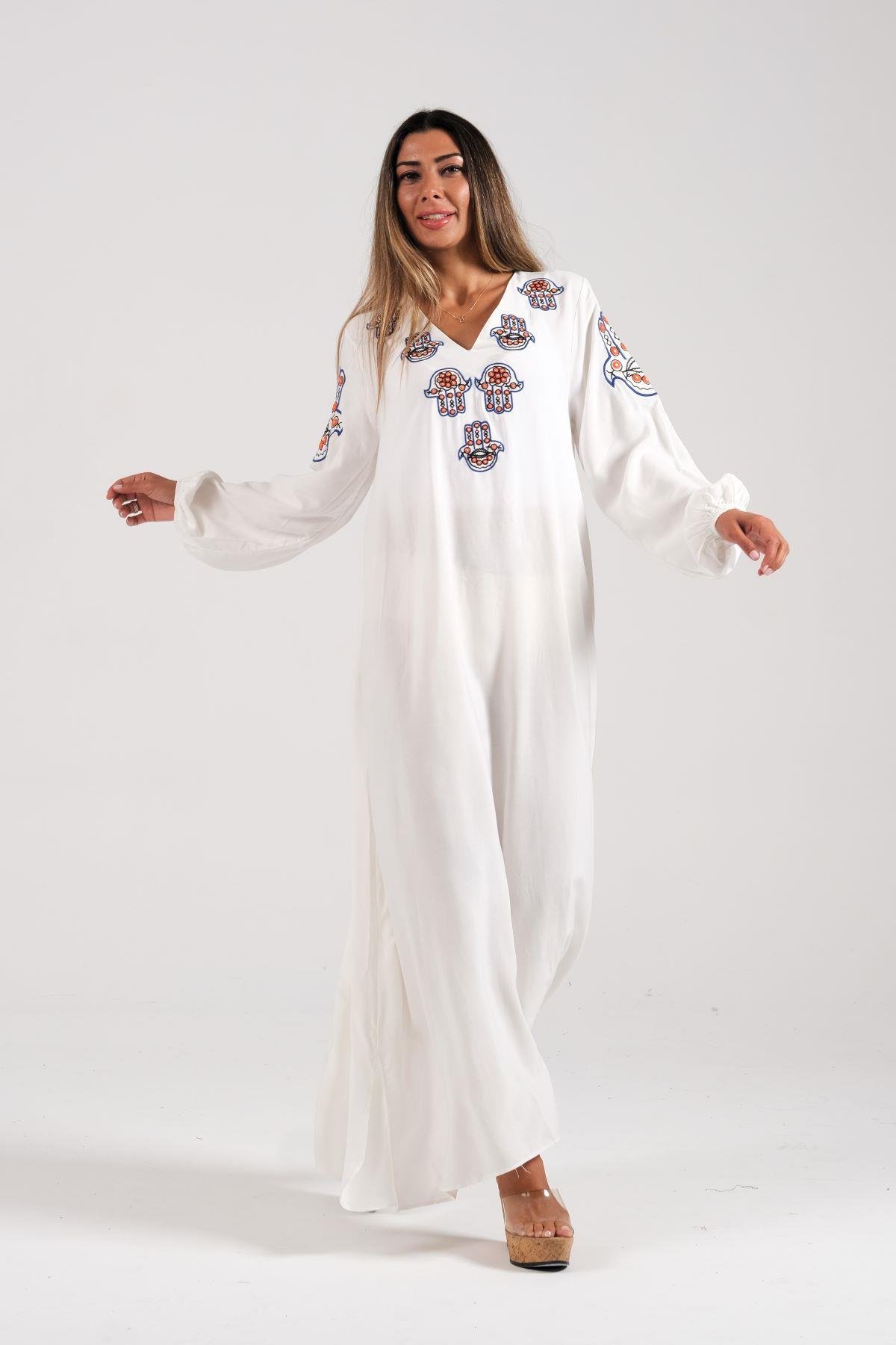 Beyaz V Yaka Kolları ve Yakası Fatima Eli Nakışlı Uzun Elbise