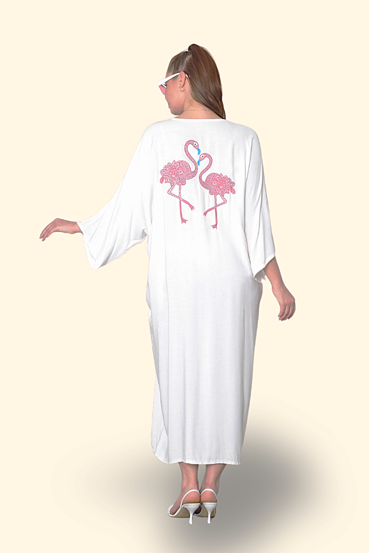 Beyaz V Yaka Önü ve Sırtı Flamingo Nakışlı Cepli Oversize Uzun Gömlek Elbise