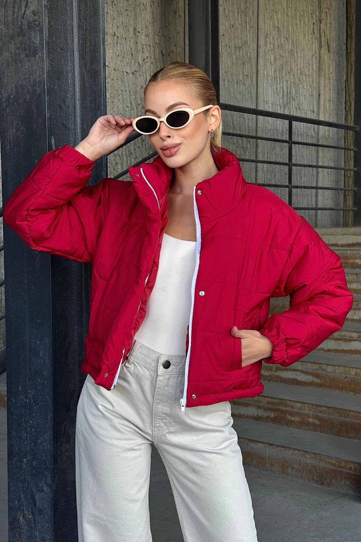 معطف قصير قابل للنفخ بياقة قصيرة بياقة الوقوف باللون العنابي مع سحاب بقفل كبسولة