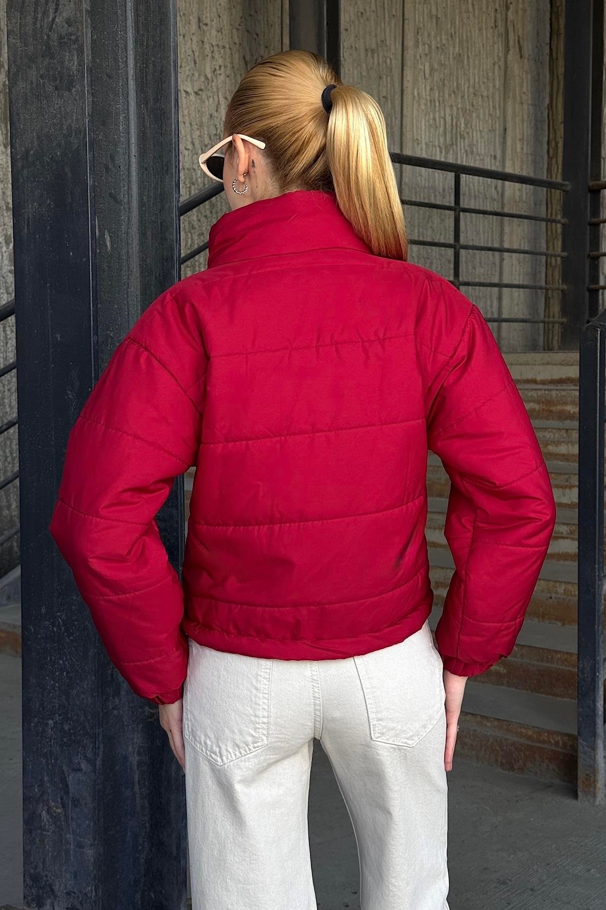 معطف قصير قابل للنفخ بياقة قصيرة بياقة الوقوف باللون العنابي مع سحاب بقفل كبسولة