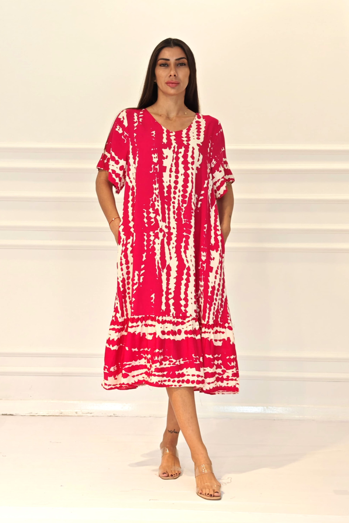 Fuşya Desenli V Yaka Cepli Etekleri Fırıfırlı Midi Elbise