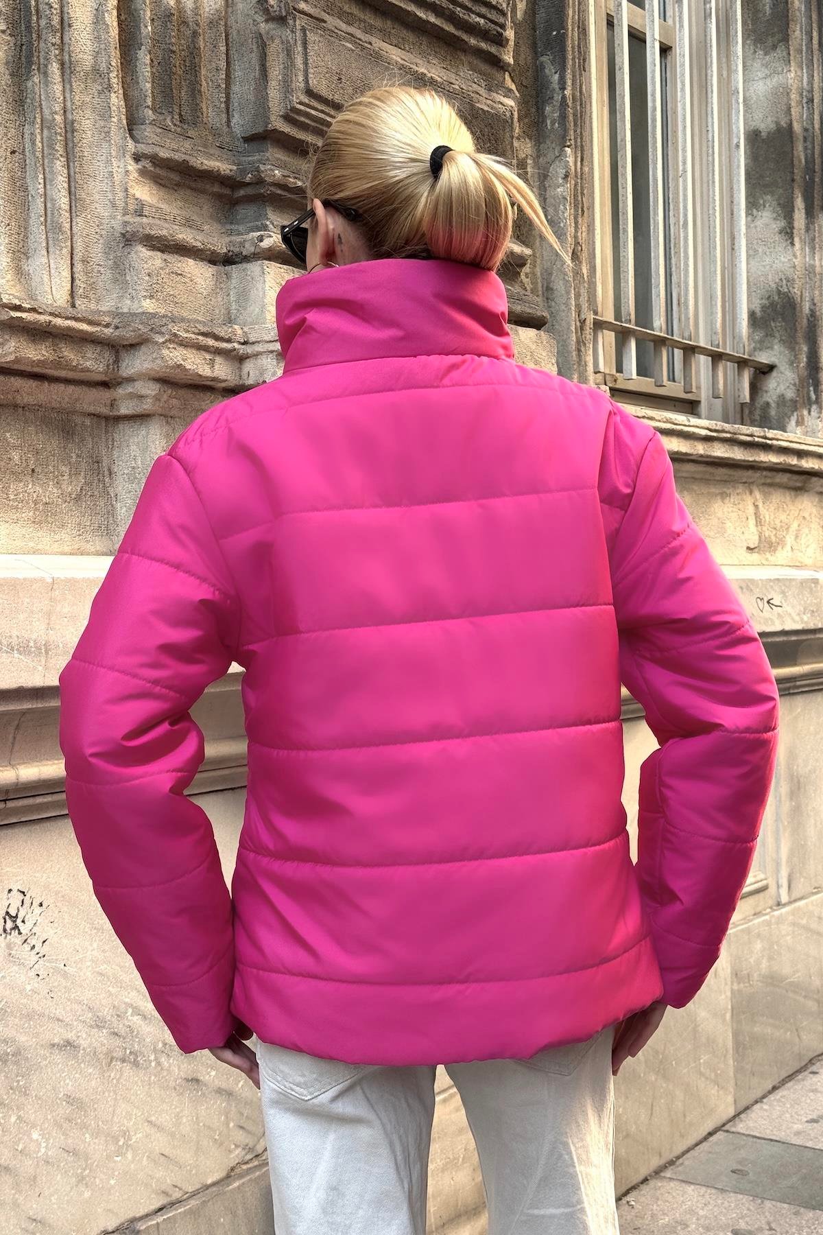 معطف فوشيا بياقة مستقيمة مقاوم للماء بتصميم قابل للنفخ