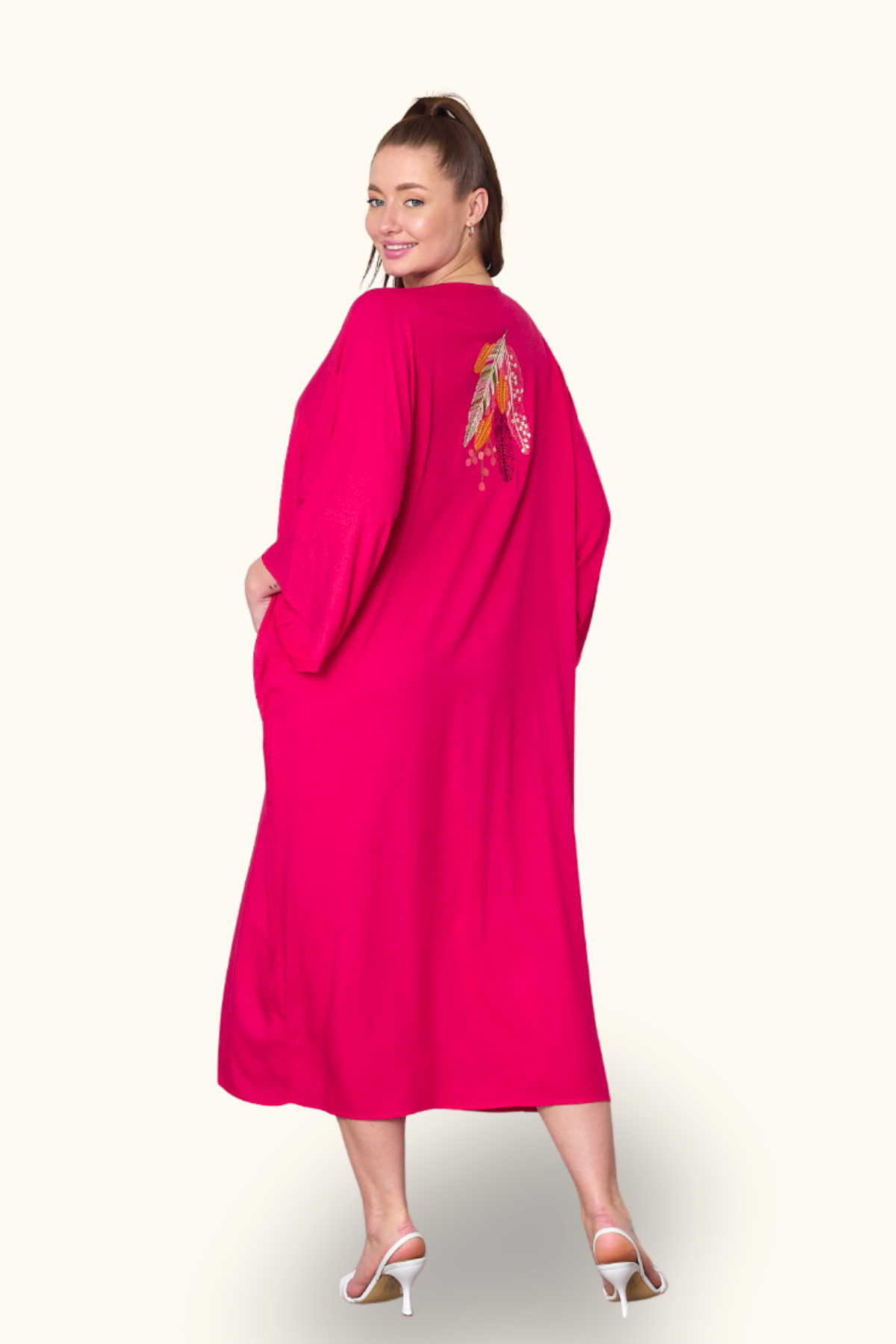 Fuşya V Yaka Tüy Nakışlı Boncuklu Cepli Oversize Uzun Elbise