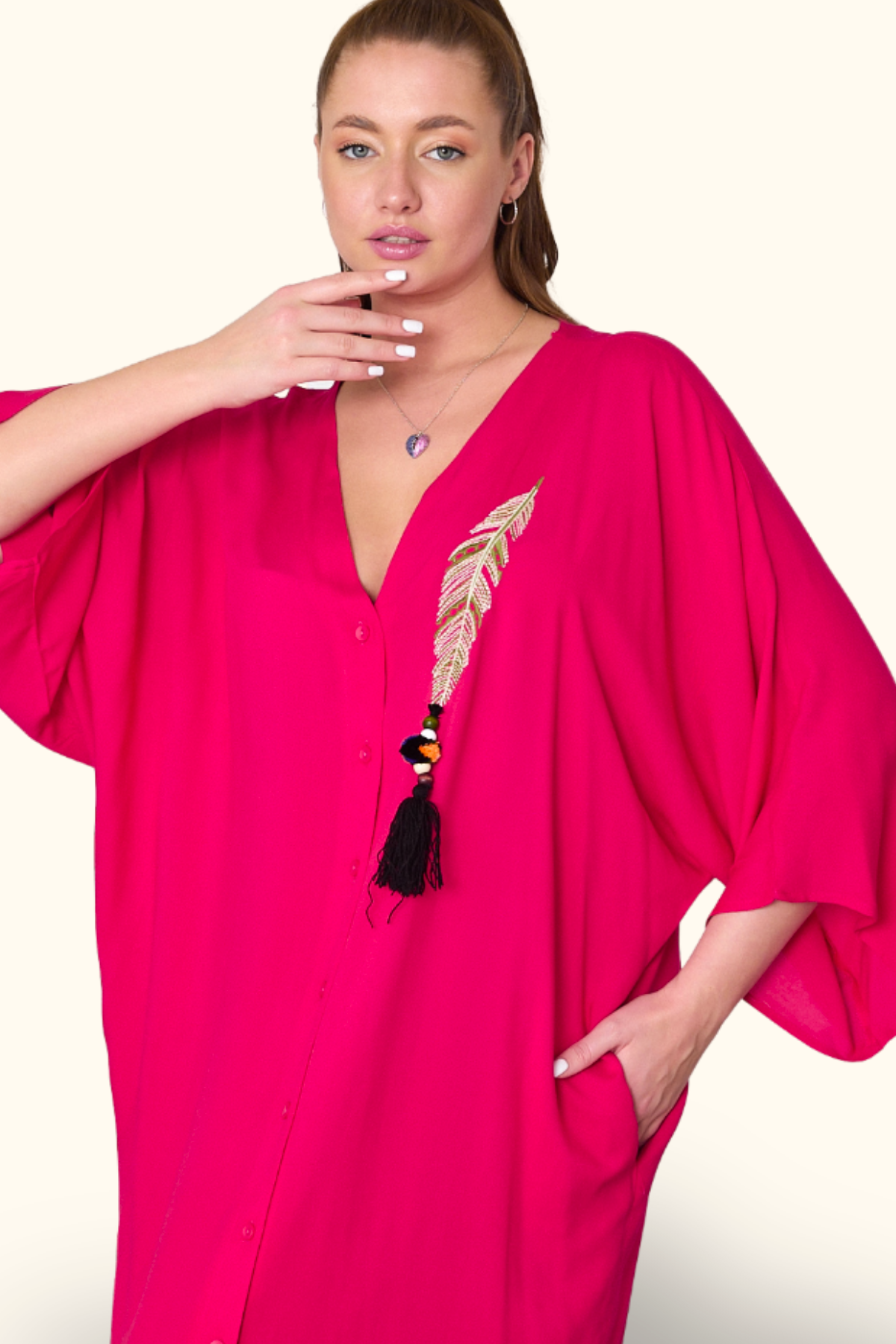 Fuşya V Yaka Tüy Nakışlı Boncuklu Cepli Oversize Uzun Elbise