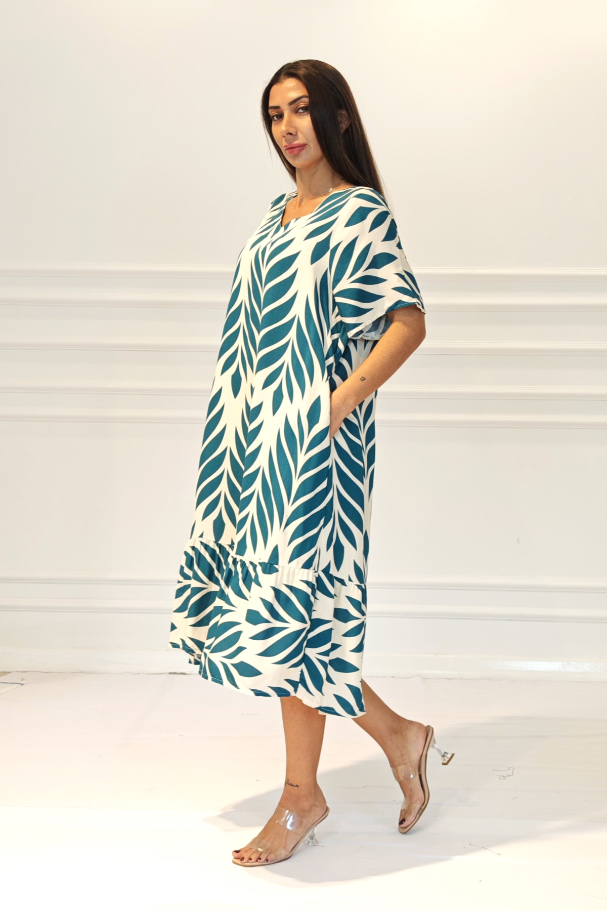 Haki Desenli V Yaka Cepli Etekleri Fırıfırlı Midi Elbise