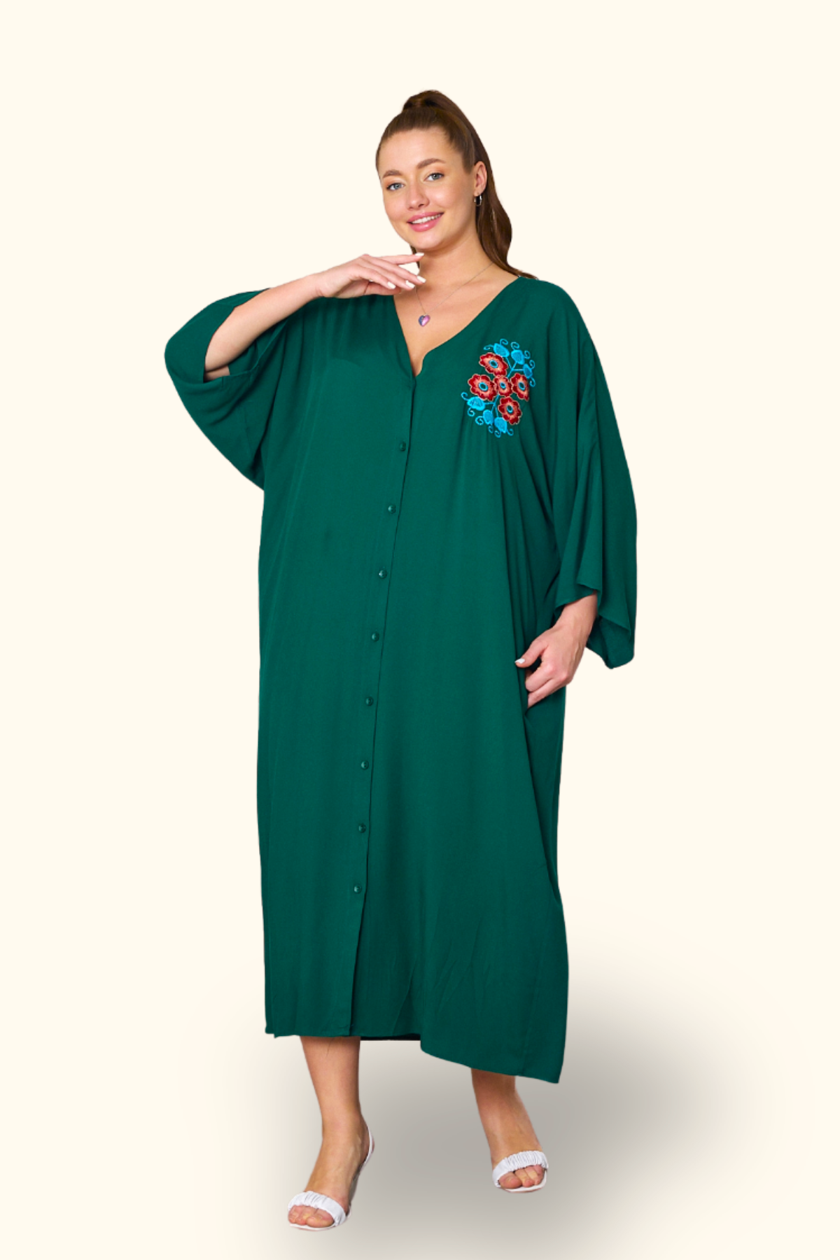 Haki V Yaka Sırtı ve Göğsü Çiçek Nakışlı Cepli Oversize Uzun Gömlek Elbise