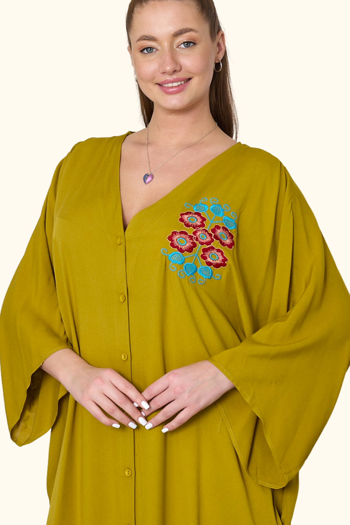 Hardal Rengi V Yaka Sırtı ve Göğsü Çiçek Nakışlı Cepli Oversize Uzun Gömlek Elbise