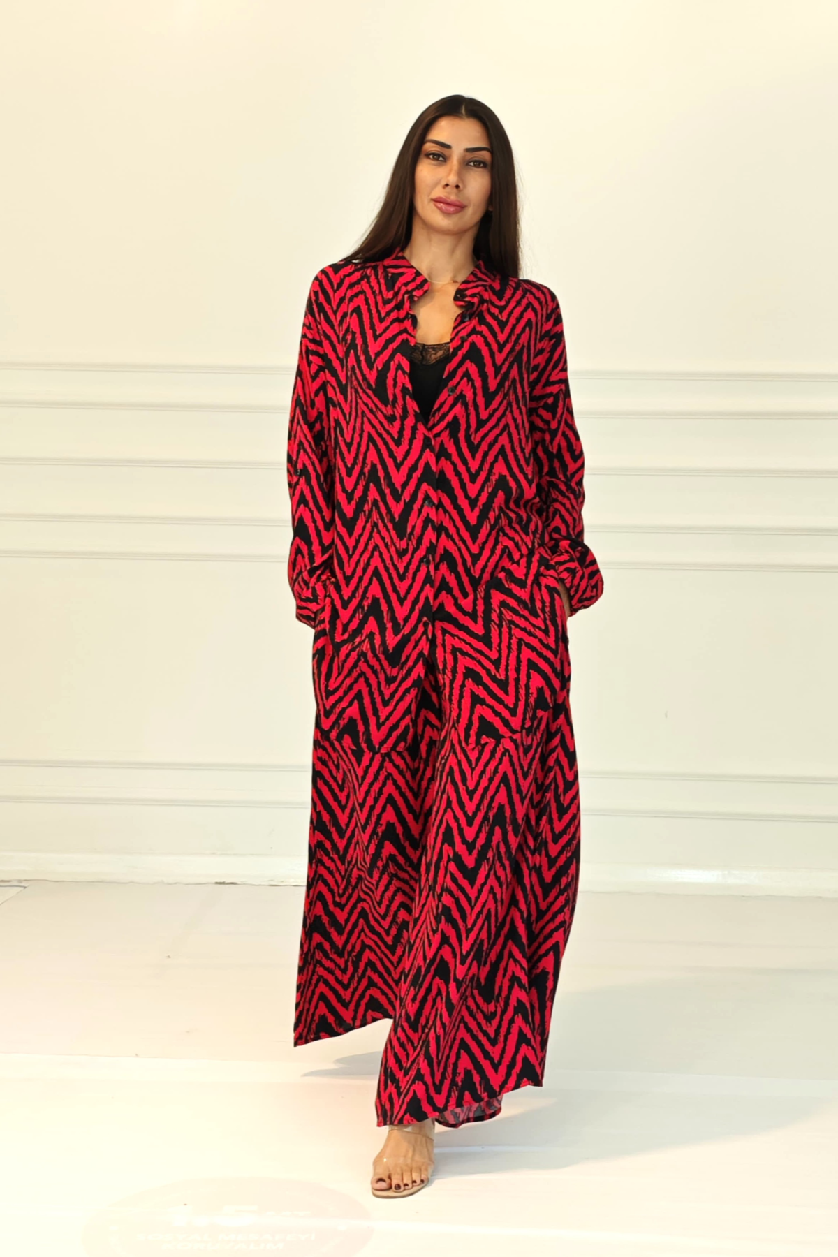 Kırmızı Desenli Kolu Apoletli Cepli Gömlek Pantolon Takım