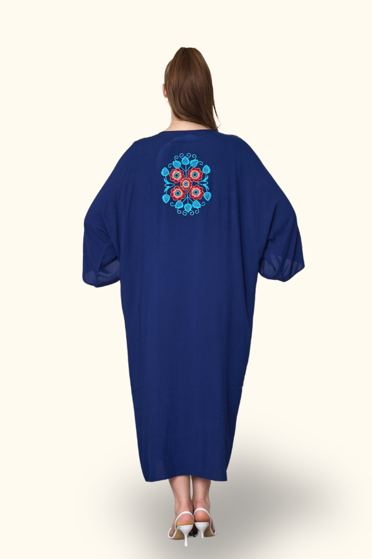 Lacivert V Yaka Sırtı ve Göğsü Çiçek Nakışlı Cepli Oversize Uzun Gömlek Elbise