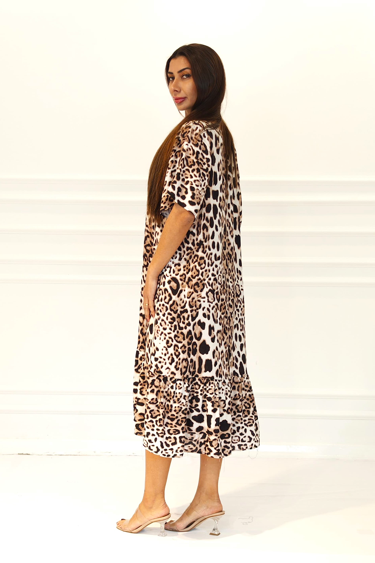 Leopar Desenli V Yaka Cepli Etekleri Fırıfırlı Midi Elbise