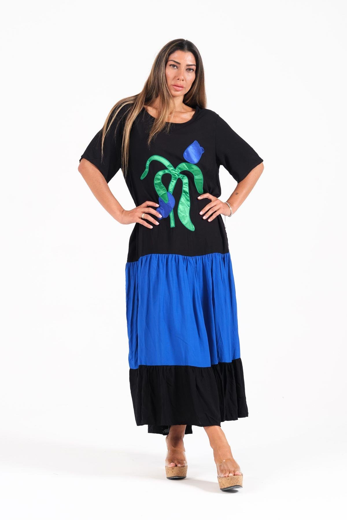 Mavi Siyah Garnili Kayık Yaka Kısa Kollu Aplike Lale Nakışlı Uzun Elbise