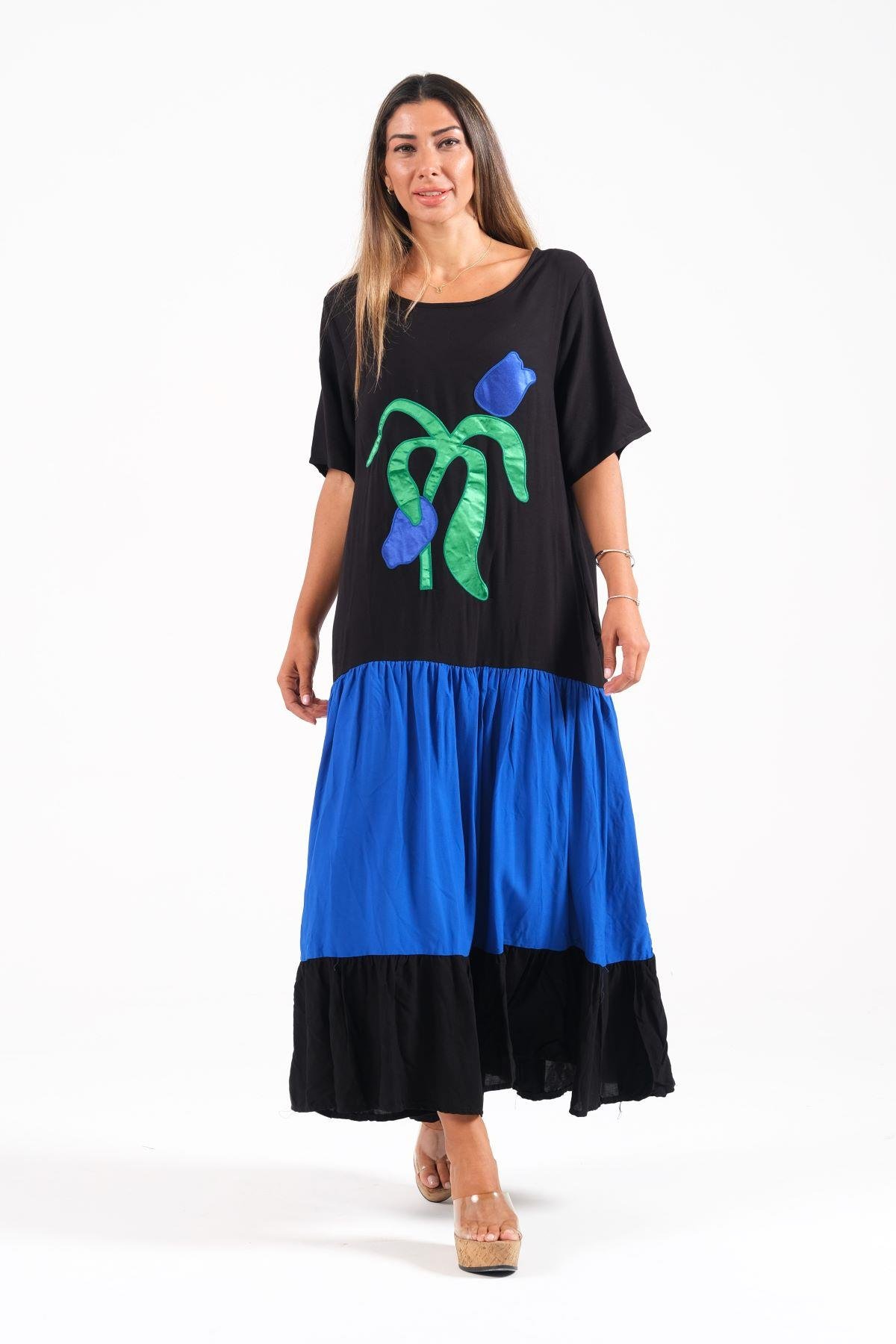 Mavi Siyah Garnili Kayık Yaka Kısa Kollu Aplike Lale Nakışlı Uzun Elbise