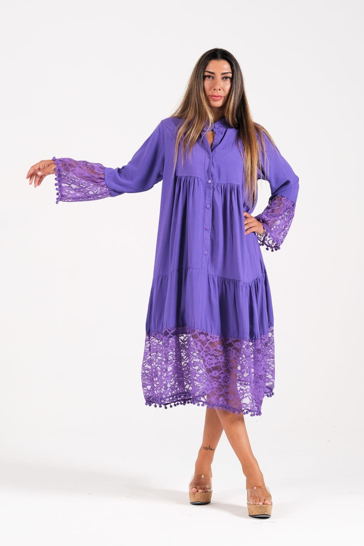 Mor Önden Düğmeli Kolları ve Eteği Dantelli Ponponlu Midi Elbise