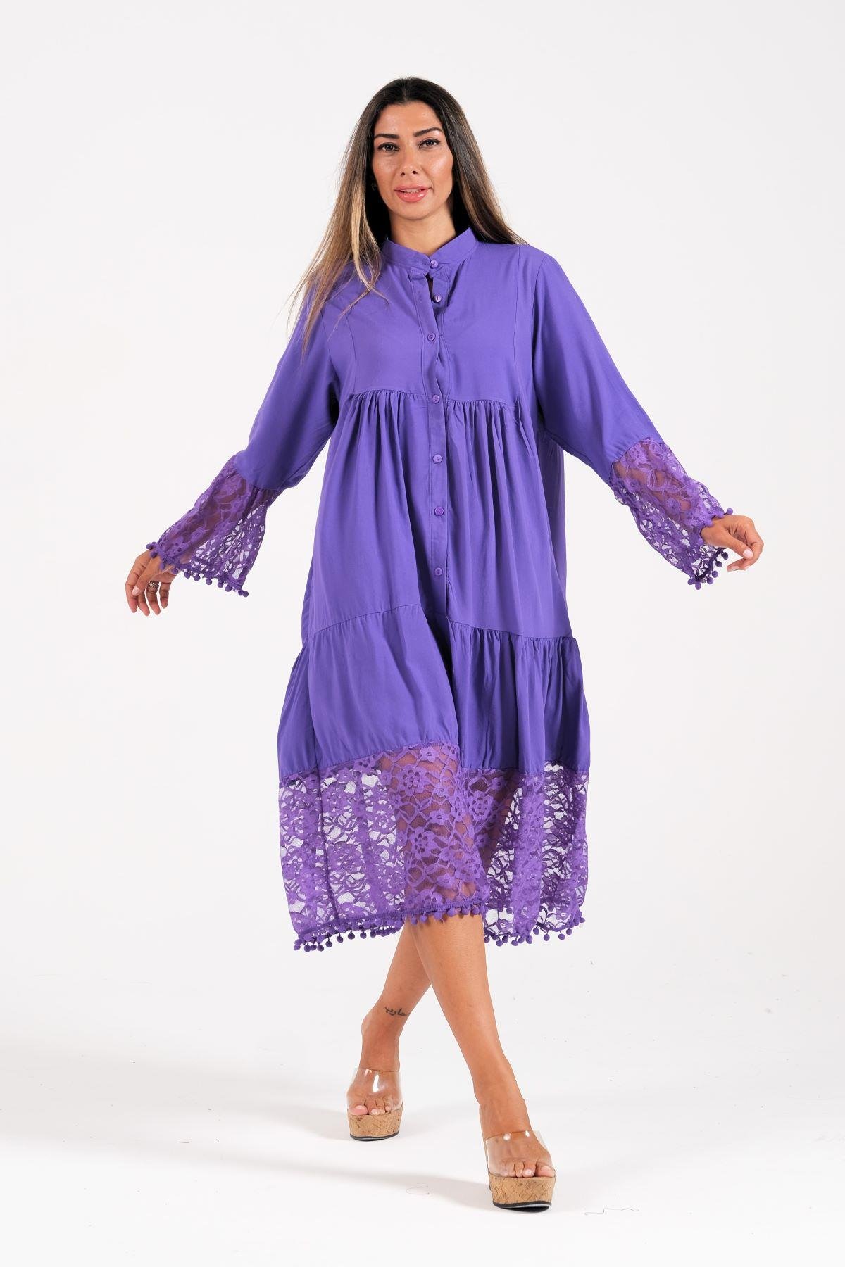 Mor Önden Düğmeli Kolları ve Eteği Dantelli Ponponlu Midi Elbise