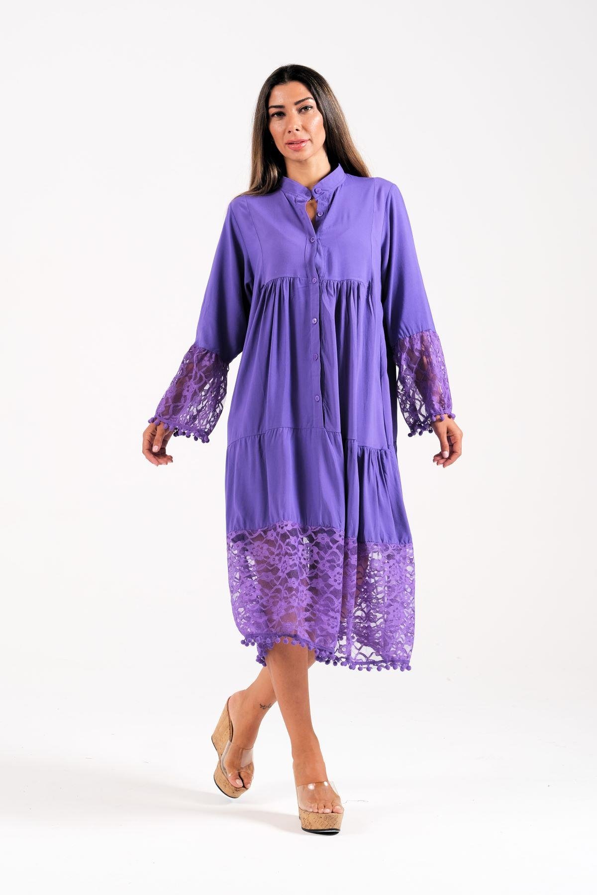 Mor Önden Düğmeli Kolları ve Eteği Dantelli Ponponlu Midi Elbise
