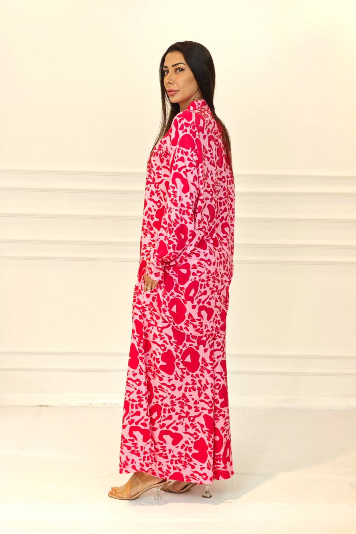 Pembe Desenli Dik Yaka Kolu Apoletli Cepli Gömlek Pantolon Takım