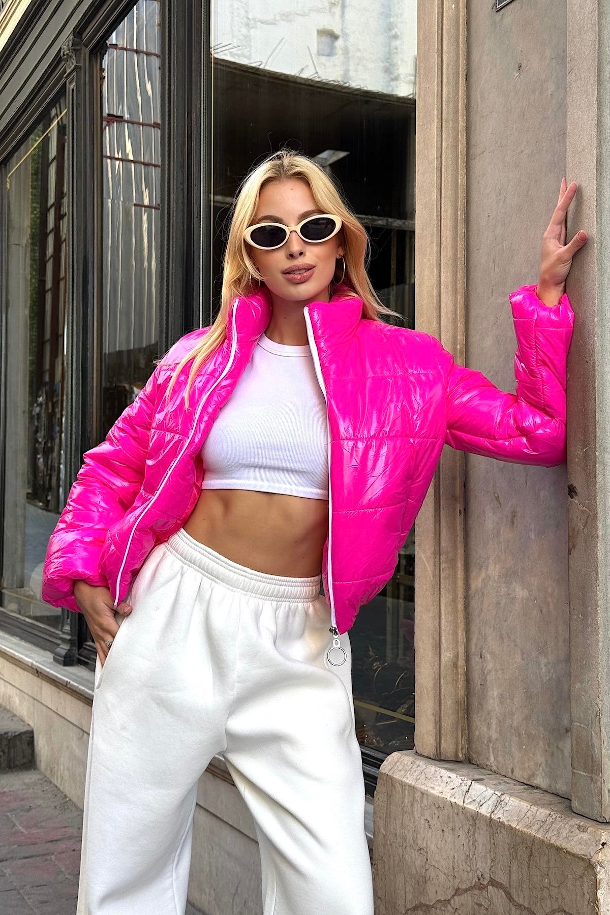 معطف وردي لامع مقاوم للماء بياقة قصيرة قابلة للنفخ بياقة قصيرة لامعة طاردة للماء