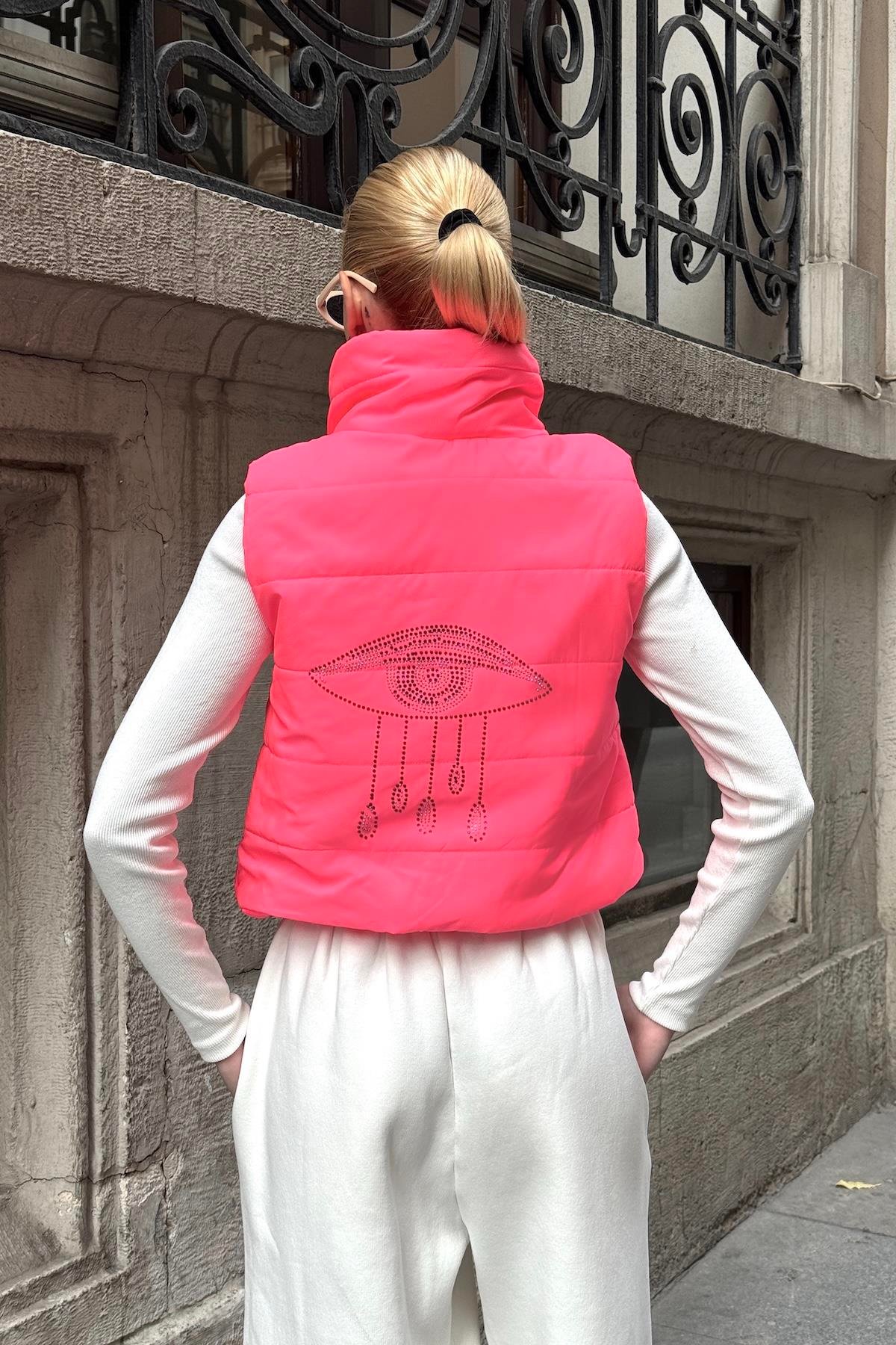 Pembe Sırtı Taş İşlemeli Dik Yaka Kısa Şişme Yelek