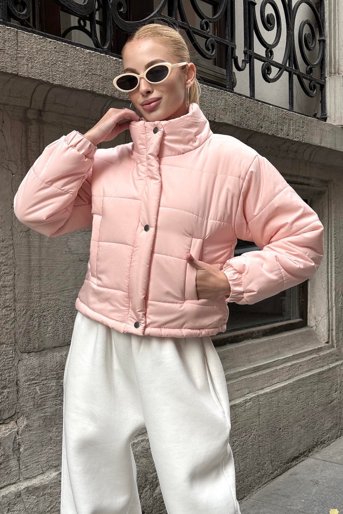 معطف قصير قابل للنفخ أسود بياقة قصيرة قابلة للنفخ مع سحاب بياقة قصيرة مع سحاب قفل قفل المفاجئة