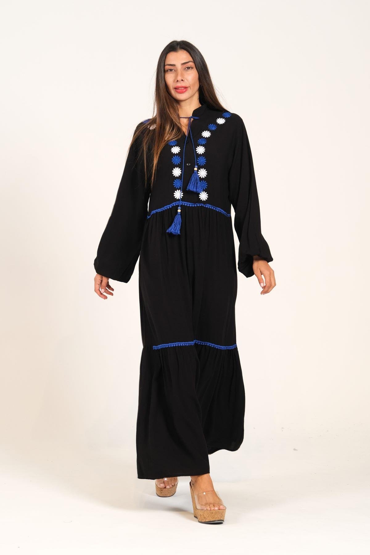 Siyah Balon Kollu Önü Nakışlı Püsküllü Eteği Kat Kat Uzun Elbise