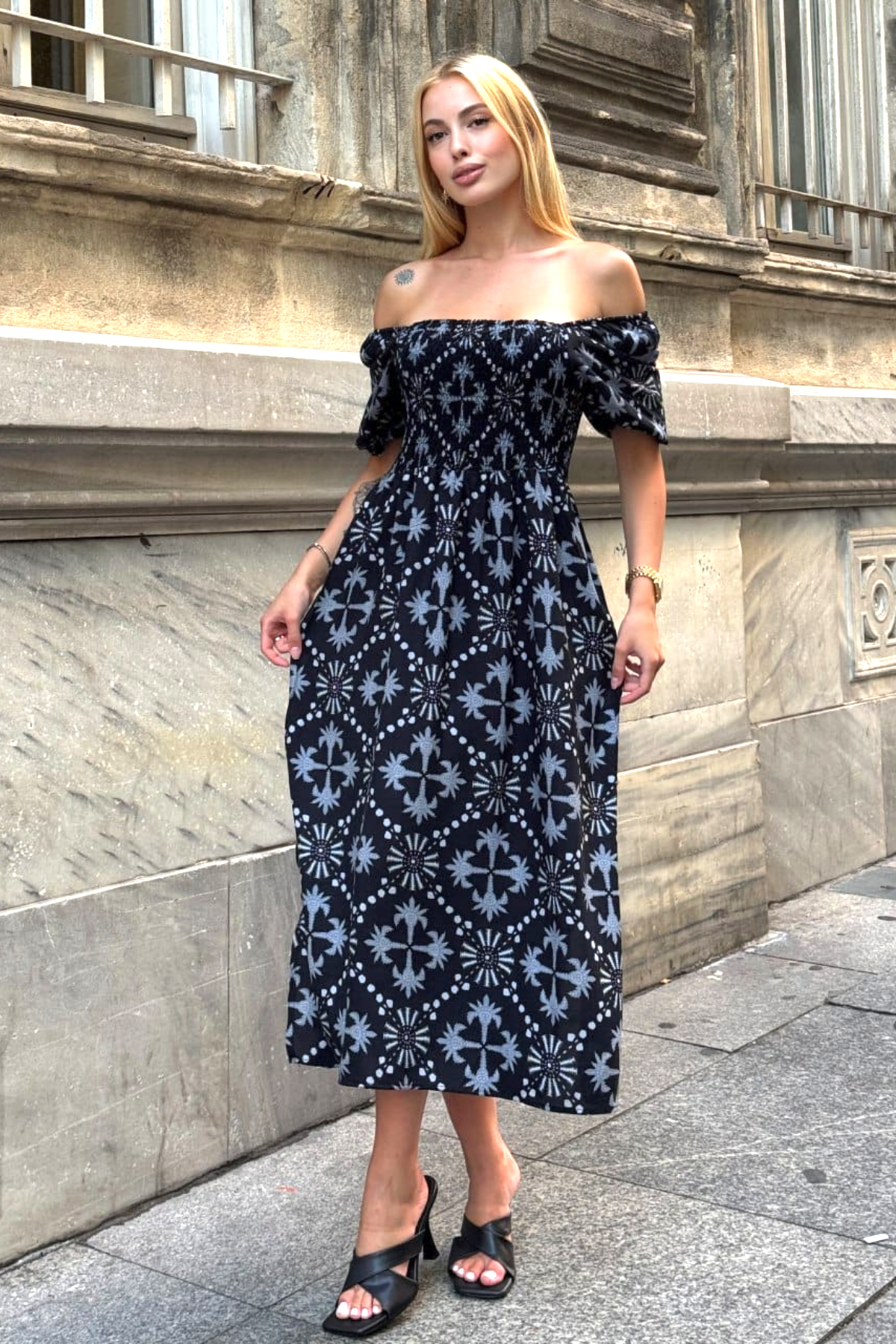 Siyah Desenl Karpuz Kol Gipeli Uzun Elbise